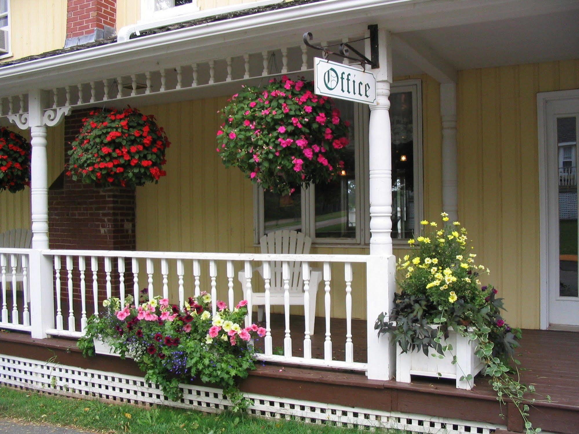 Shining Waters Country Inn Cavendish Exterior foto